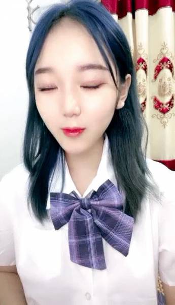 清纯美少女超级嫩粉穴珍珠内衣自慰秀 拨开内裤特写揉搓美穴 露出贫乳假屌口交[1V/587M][百度云]