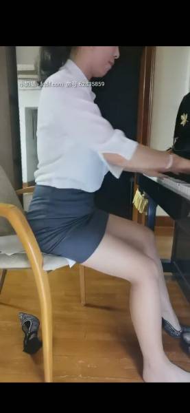 气质熟女钢琴有有（1V 百度 712M 永久链）