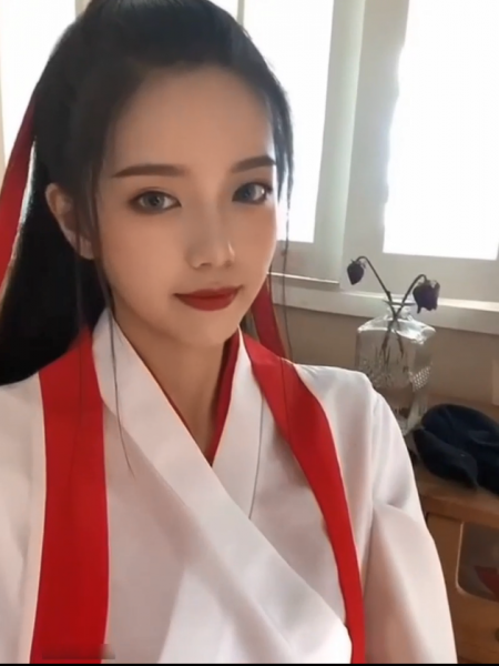 极品主播 半糖高颜性感大奶 又见秋 (墨染) 4天直播 在线挑逗、发骚大秀+付费福利视频合集！(57V / 6.6G)度盘永久链