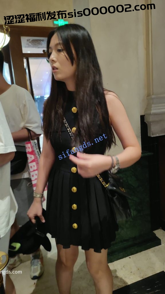 【CSCD】黑色连衣裙美女和朋友逛街买蛋糕，黑色窄内【1V】【908M】