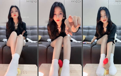 ❤️【Uuu】高颜值知性女神丝足榨精+剧情调教上门修理工【2V+1.49G】