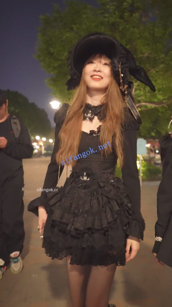 (BC-AA-657)抄底黑丝套装小姐姐逛街..透明蕾丝白内强反差【1V】【662M】