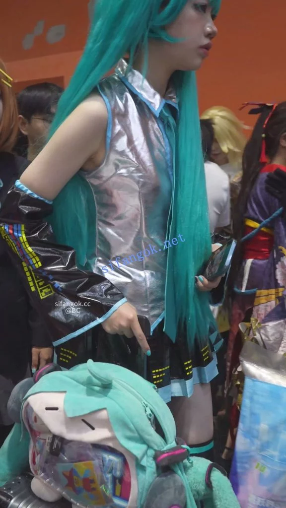 (BC-SSS-112)长腿175初音小姐姐..极品贴地视角多次弯腰正面微透【1V】【1.87G】