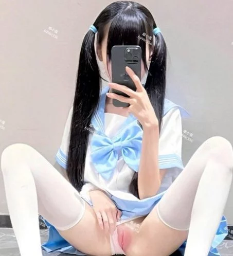 jasmine.小困 新作 [520门槛] 19分钟 Cos女仆情趣 酥胸萝莉 [13P3V-1.09G]